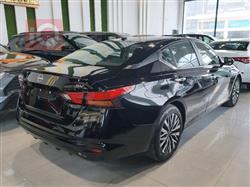 نيسان ألتيما